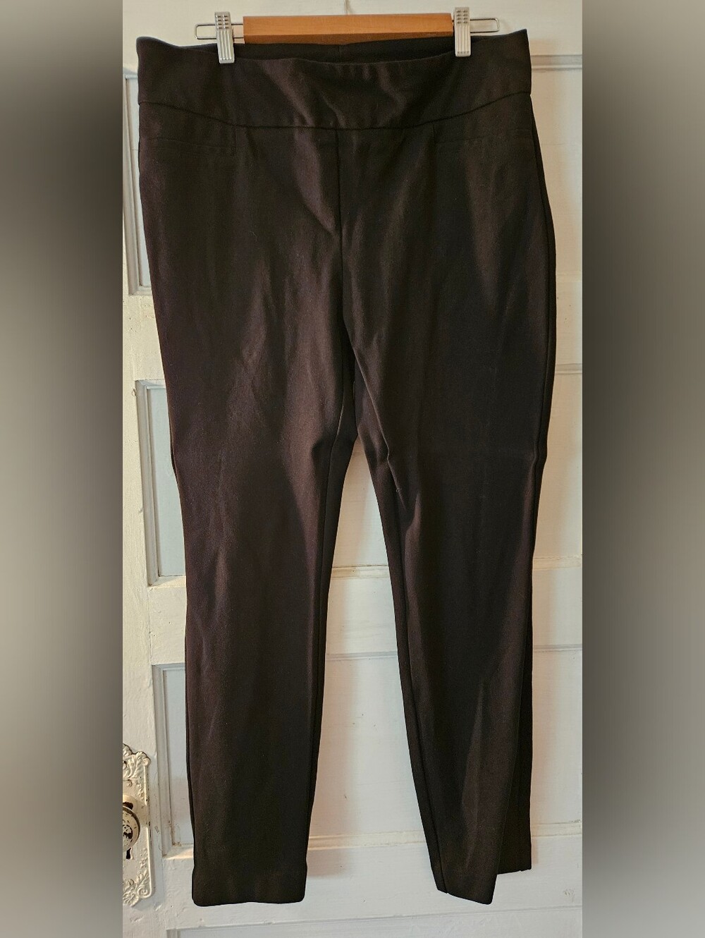 Dalia Black Pull-On Skinny Ponte Pants